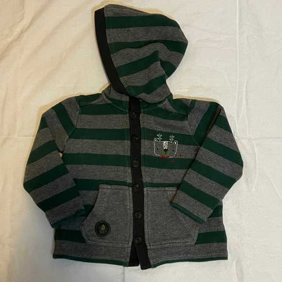 12m-18m   1hoodie  1jean  4 long t-shirts. - Picture 3 of 11